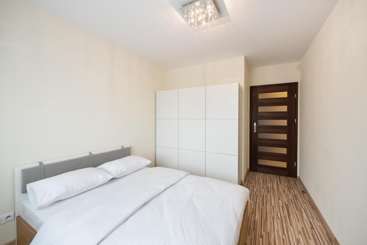 Metro Kondratowicza Spacious Apartment Warsaw Ngoại thất bức ảnh