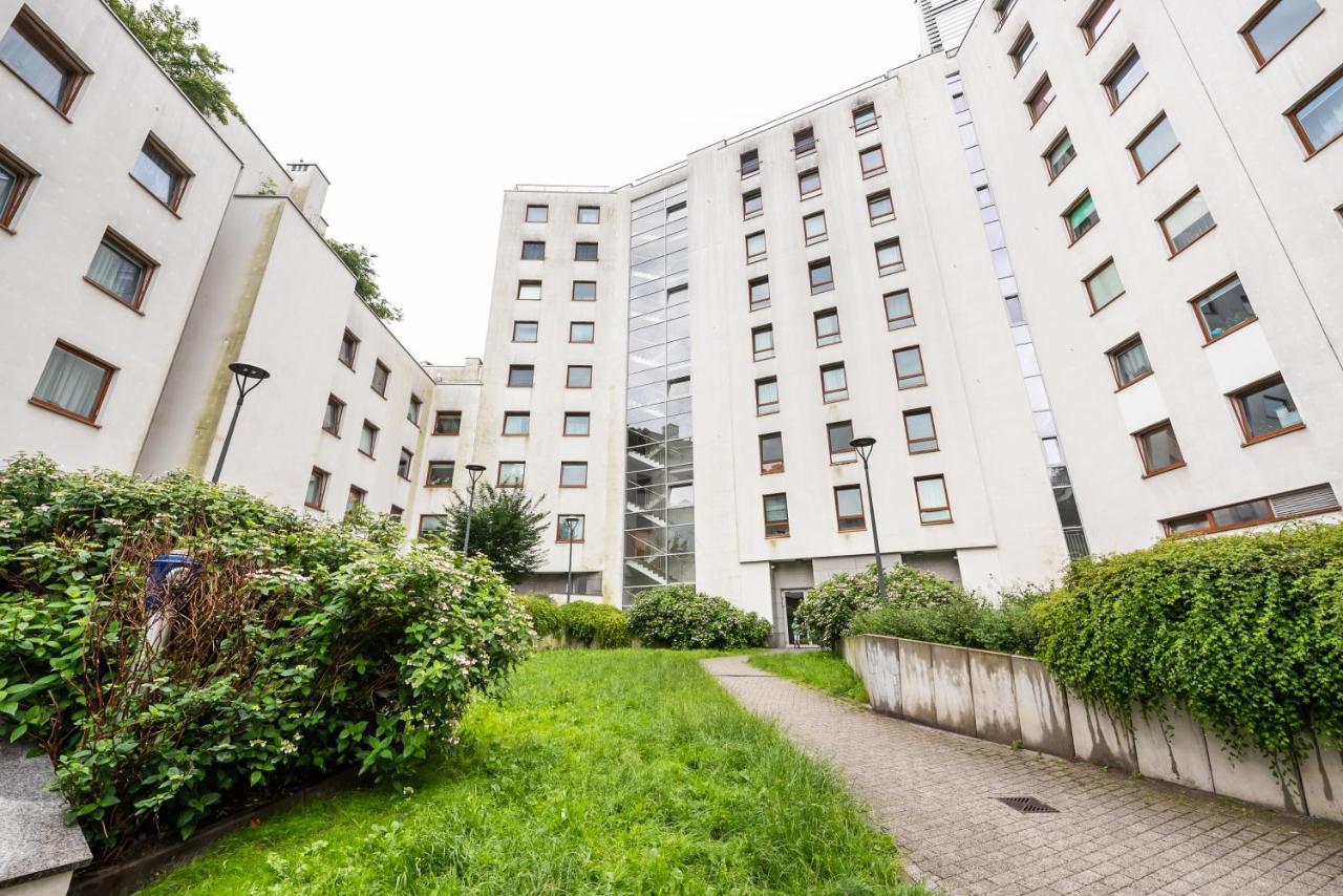 Metro Kondratowicza Spacious Apartment Warsaw Ngoại thất bức ảnh